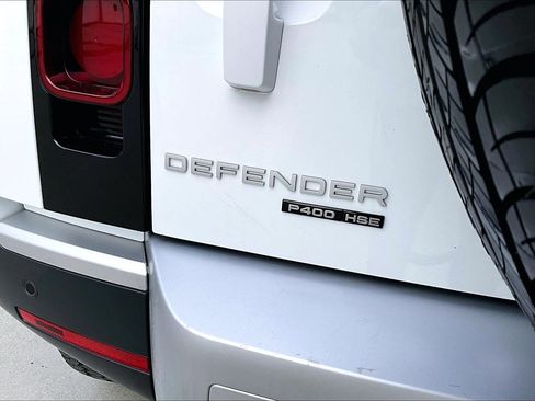 Used 2020 Land Rover Defender 110 HSE image 7