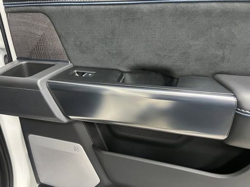 Used 2025 Ford F450 Platinum w/ FX4 Off-Road Package image 52