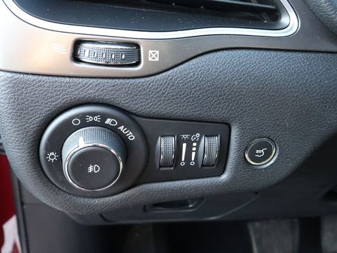 Used 2021 Jeep Cherokee Latitude Lux w/ Comfort/Convenience Group AWD/4WD image 14