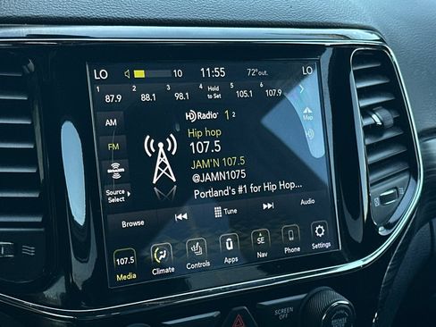 Used 2020 Jeep Grand Cherokee Altitude RWD image 18