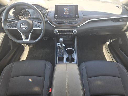 Used 2024 Nissan Altima 2.5 SV image 28