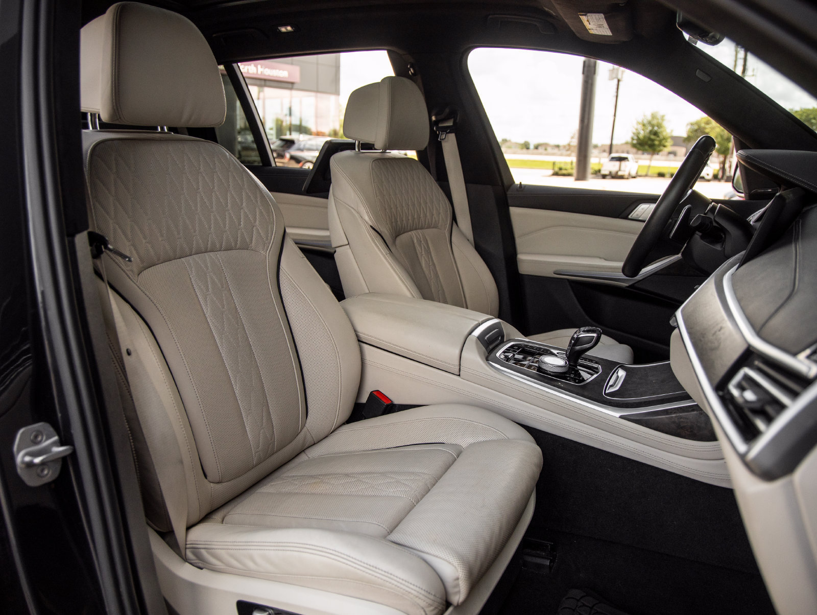 Used 2020 BMW X7 xDrive40i w/ M Sport Package AWD/4WD image 47