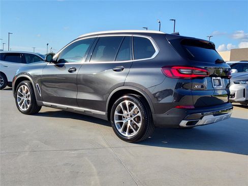 Used 2022 BMW X5 xDrive40i w/ Parking Assistance Package image 4