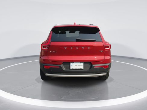 Used 2021 Volvo XC40 T5 Momentum AWD/4WD image 7