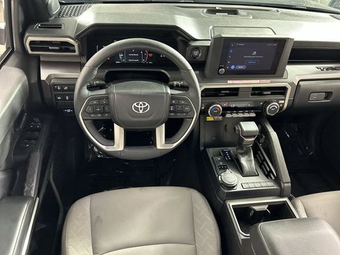 Used 2025 Toyota Tacoma SR5 image 21