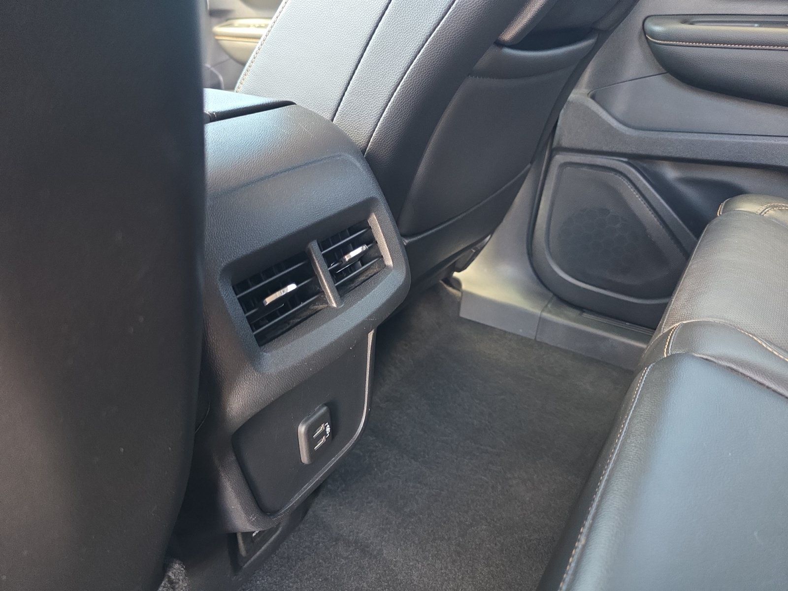 Used 2021 GMC Terrain SLT FWD image 32