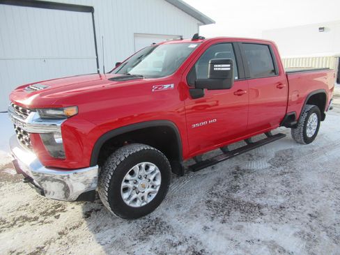 Used 2022 Chevrolet Silverado 3500 LT w/ Convenience Package image 1