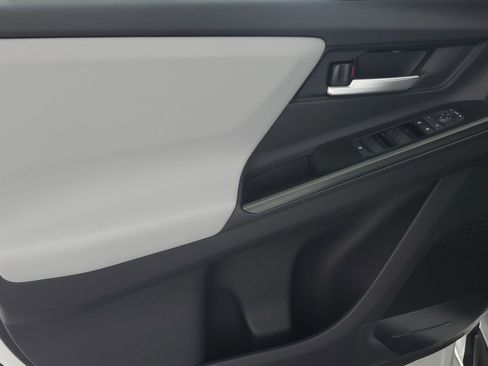 New 2026 Subaru Solterra Premium image 30