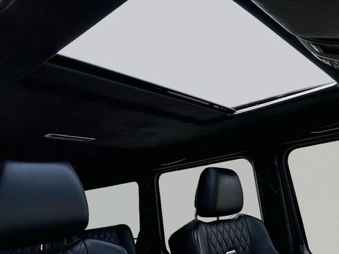 Used 2016 Mercedes-Benz G 63 AMG 4MATIC image 17