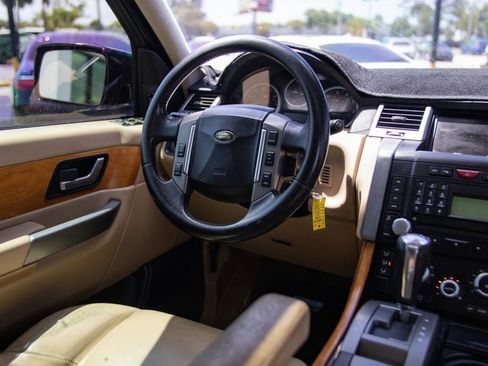 Used 2008 Land Rover Range Rover Sport HSE AWD/4WD image 32