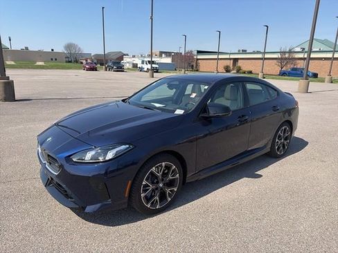 Used 2025 BMW M235i xDrive w/ Premium Package image 2