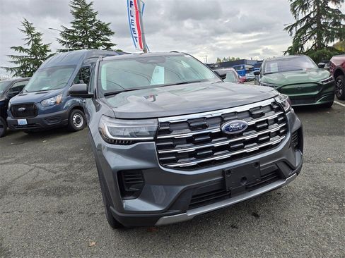 New 2026 Ford Explorer Active image 3