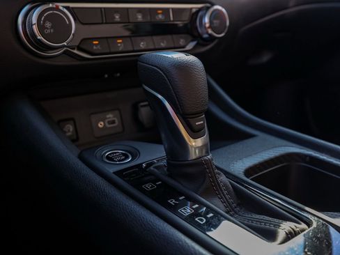 Used 2025 Nissan Sentra S image 30