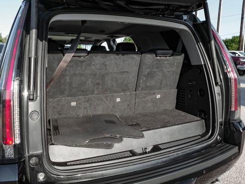 Used 2018 Cadillac Escalade Luxury RWD image 50