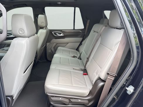 Used 2022 Chevrolet Tahoe Z71 AWD/4WD image 9