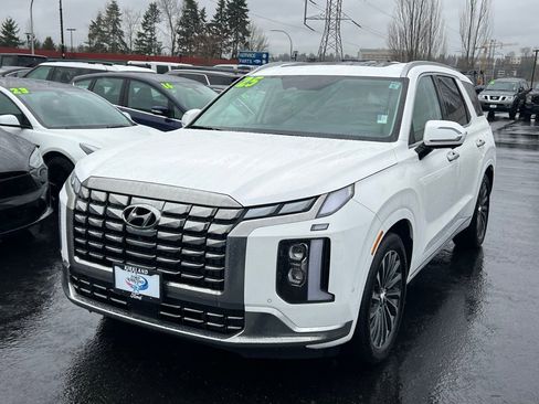 Used 2025 Hyundai Palisade Calligraphy image 4