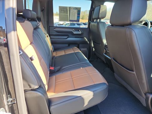 Used 2025 Chevrolet Silverado 3500 High Country w/ High Country Premium Package image 47