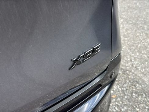 Used 2025 Toyota Sienna XSE w/ XSE Plus Package FWD image 8