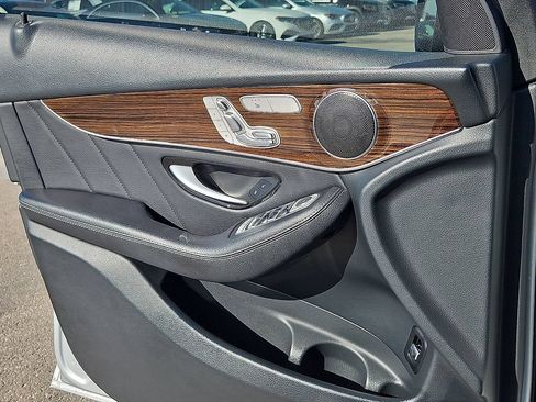 Used 2019 Mercedes-Benz GLC 300 4MATIC Coupe image 15