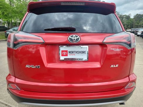 Used 2017 Toyota RAV4 XLE image 4