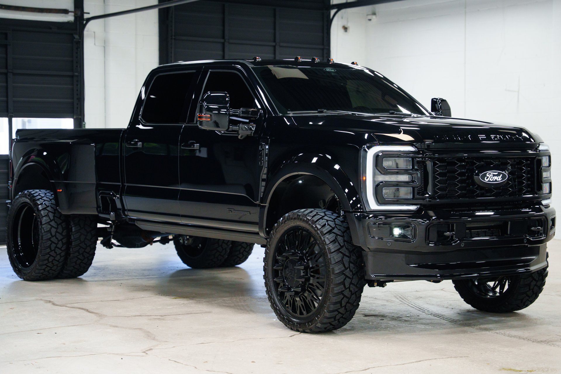Used 2025 Ford F450 Platinum AWD/4WD image 14