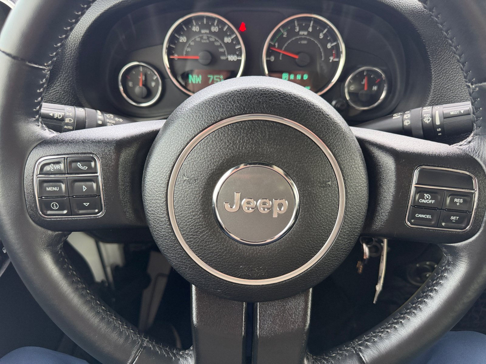 Used 2016 Jeep Wrangler Rubicon w/ Power Convenience Group AWD/4WD image 20