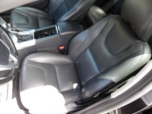 Used 2017 Volvo S60 T5 Dynamic FWD image 11