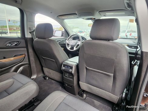 Used 2023 GMC Acadia SLE w/ Driver Convenience Package FWD image 45