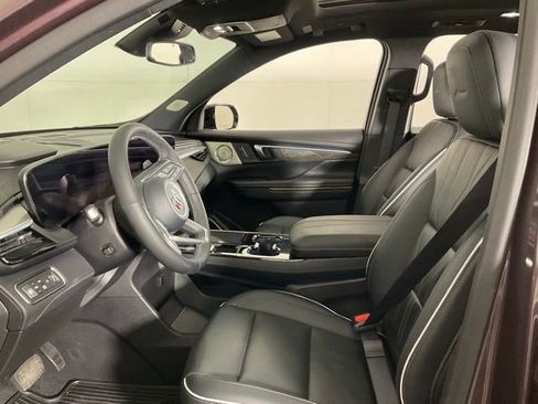 Used 2025 Buick Enclave Avenir w/ LPO, All-Weather Package image 28