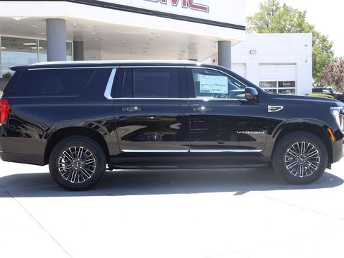 New 2026 GMC Yukon XL Elevation AWD/4WD image 7