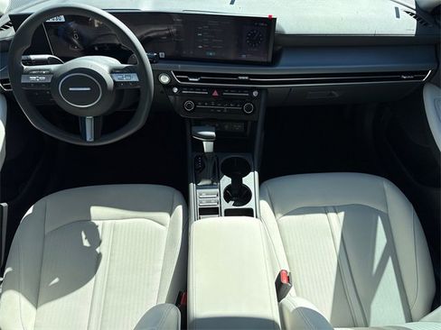 Certified 2025 Hyundai Sonata SE image 10