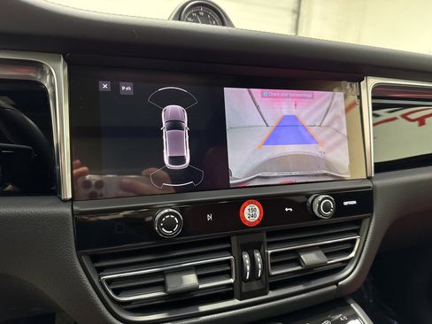Used 2025 Porsche Macan Turbo image 24
