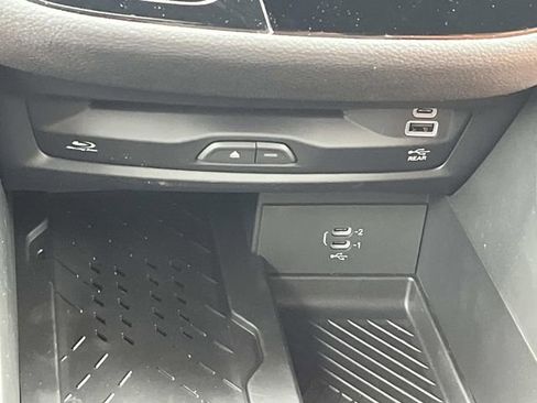 New 2026 Chrysler Pacifica Pinnacle w/ Trailer Tow Group image 34