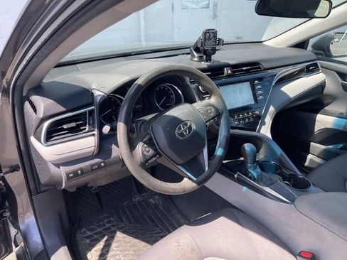 Used 2018 Toyota Camry LE image 7
