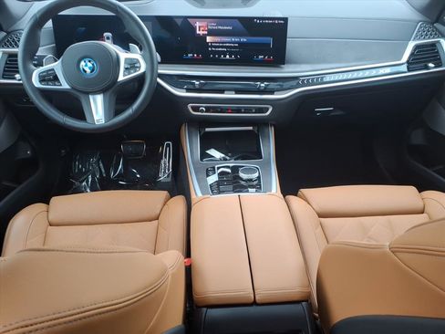 Used 2026 BMW X5 xDrive50e w/ M Sport Package image 18