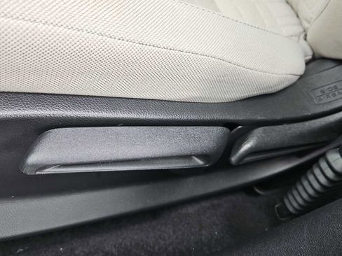 Certified 2023 Honda HR-V LX image 14