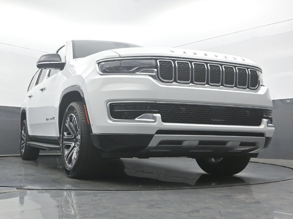 Used 2024 Jeep Wagoneer L Series II AWD/4WD image 58