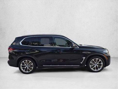 Used 2025 BMW X5 xDrive50e AWD/4WD image 4