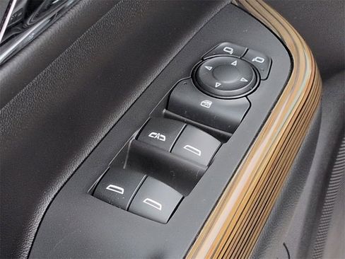 Certified 2023 GMC Acadia SLE w/ Driver Convenience Package image 21