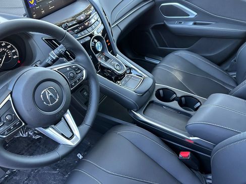 Used 2025 Acura RDX SH-AWD image 10