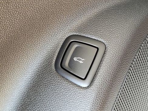Used 2023 Cadillac CT5 Luxury RWD image 14