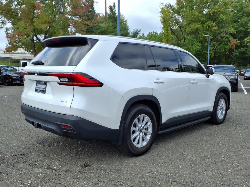 Used 2024 Toyota Grand Highlander AWD image 7