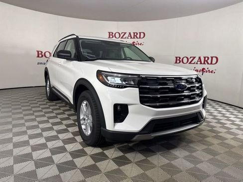 New 2025 Ford Explorer Active w/ Active Comfort Package image 1