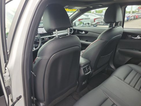 Certified 2023 Kia Forte GT w/ GT2 Package FWD image 15