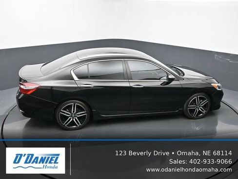 Used 2017 Honda Accord Sport Special Edition image 19