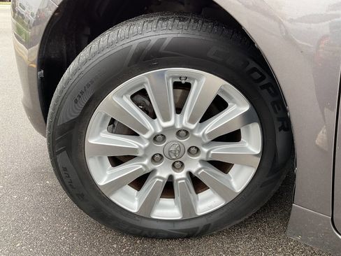 Used 2015 Toyota Sienna AWD image 55