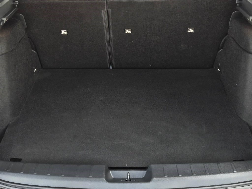 Certified 2025 Nissan Kicks SR AWD/4WD image 9