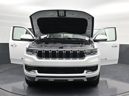Used 2022 Jeep Wagoneer Series III image 35