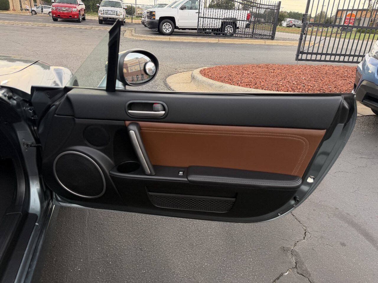 Used 2013 MAZDA MX-5 Miata Grand Touring RWD image 16