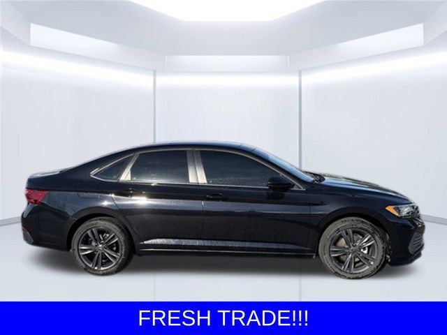 Used 2022 Volkswagen Jetta SE FWD image 8